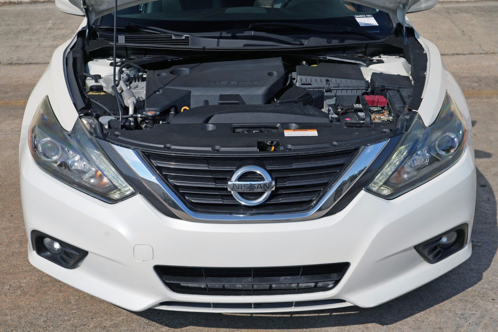 Used 2016 Nissan Altima 2.5 SR w/ LED Appearance Package FWD image 7