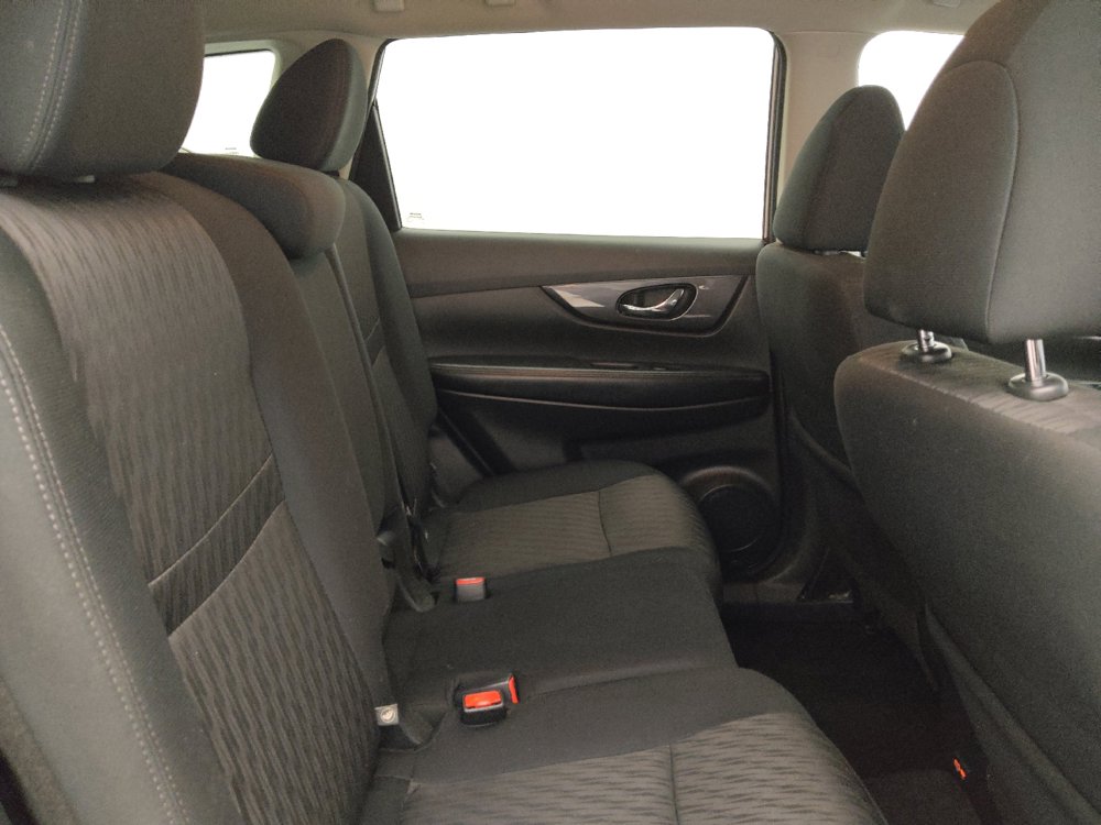 Used 2020 Nissan Rogue SV FWD image 19