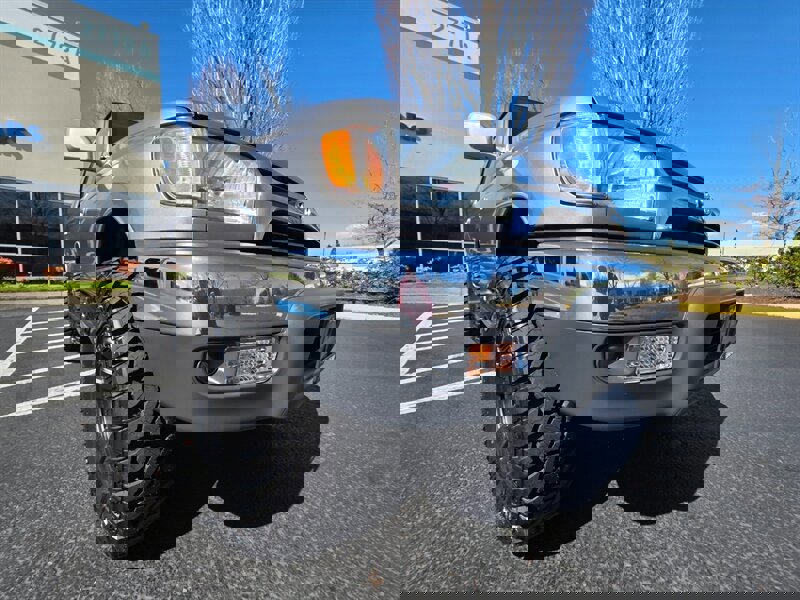 Used 2001 Toyota 4Runner SR5 image 9