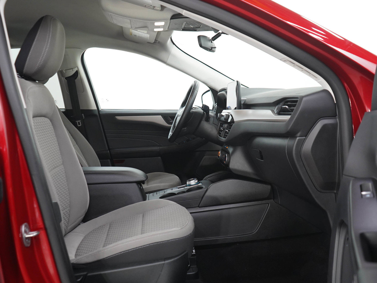 Used 2022 Ford Escape SE w/ Cold Weather Package FWD image 12