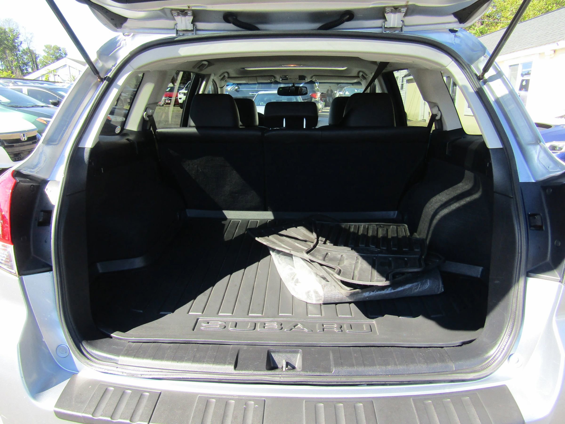Used 2012 Subaru Outback 2.5i Limited AWD/4WD image 13