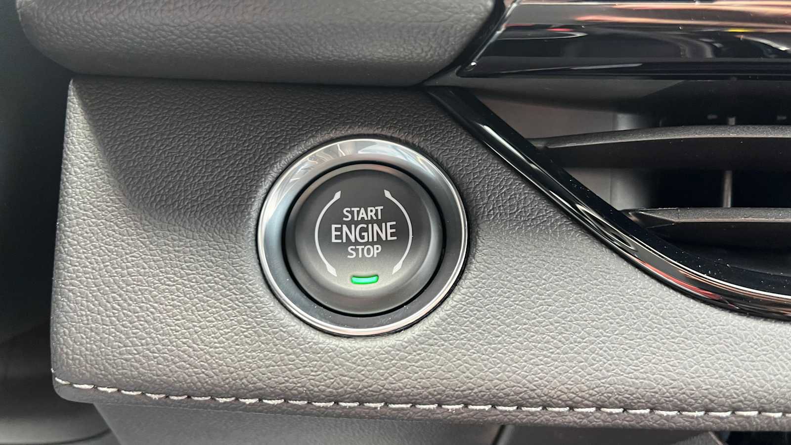 New 2026 Buick Enclave Sport Touring w/ Power Package image 18