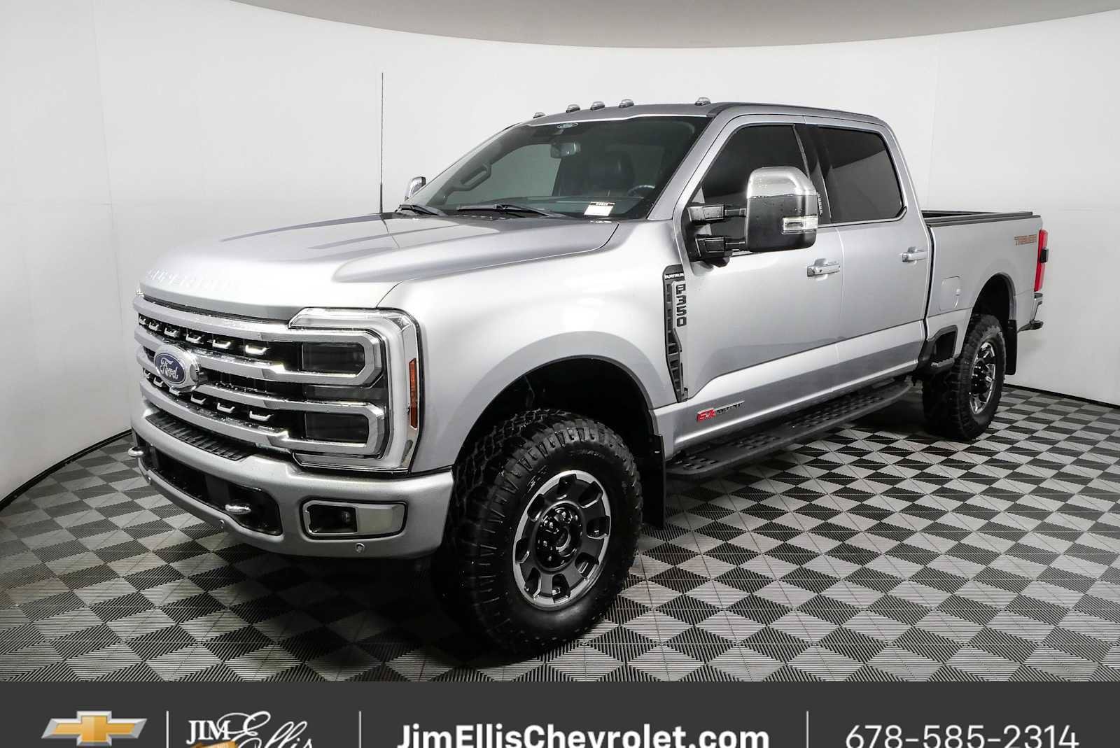 Used 2024 Ford F350 Platinum w/ Tremor Off-Road Package AWD/4WD image 26