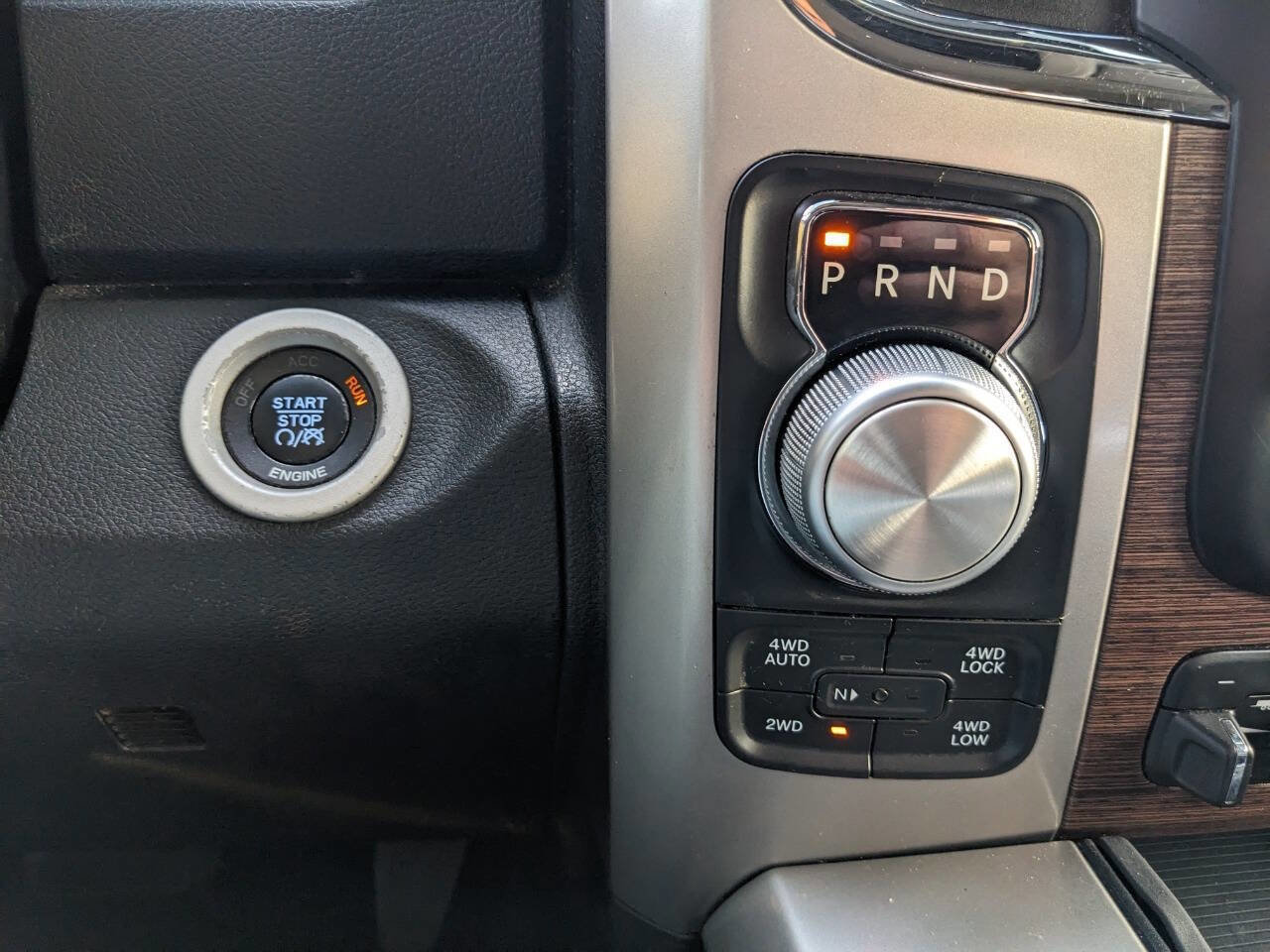 Used 2016 RAM 1500 Laramie w/ Convenience Group AWD/4WD image 29