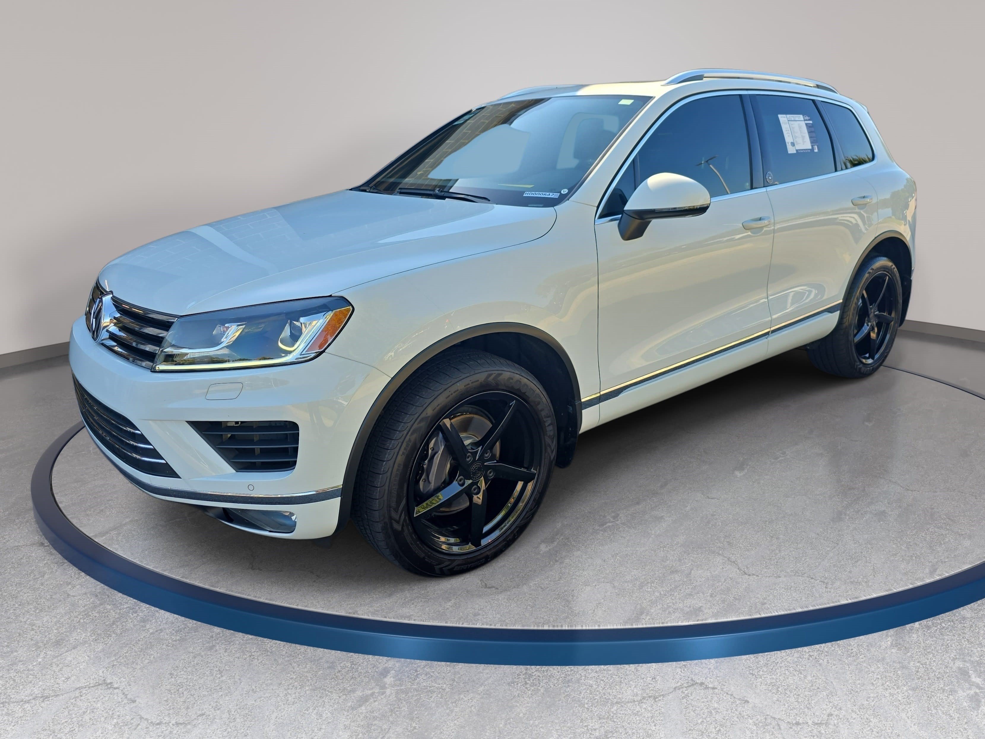 Used 2017 Volkswagen Touareg Wolfsburg Edition AWD/4WD image 1