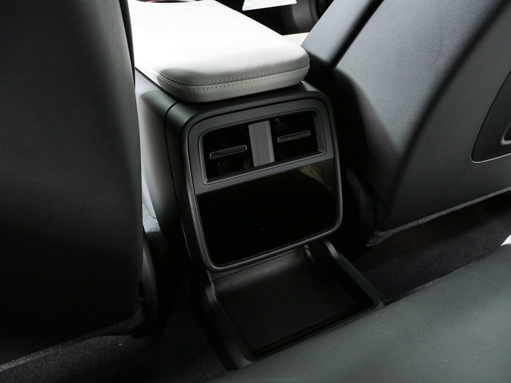 New 2026 Porsche Taycan RWD image 22