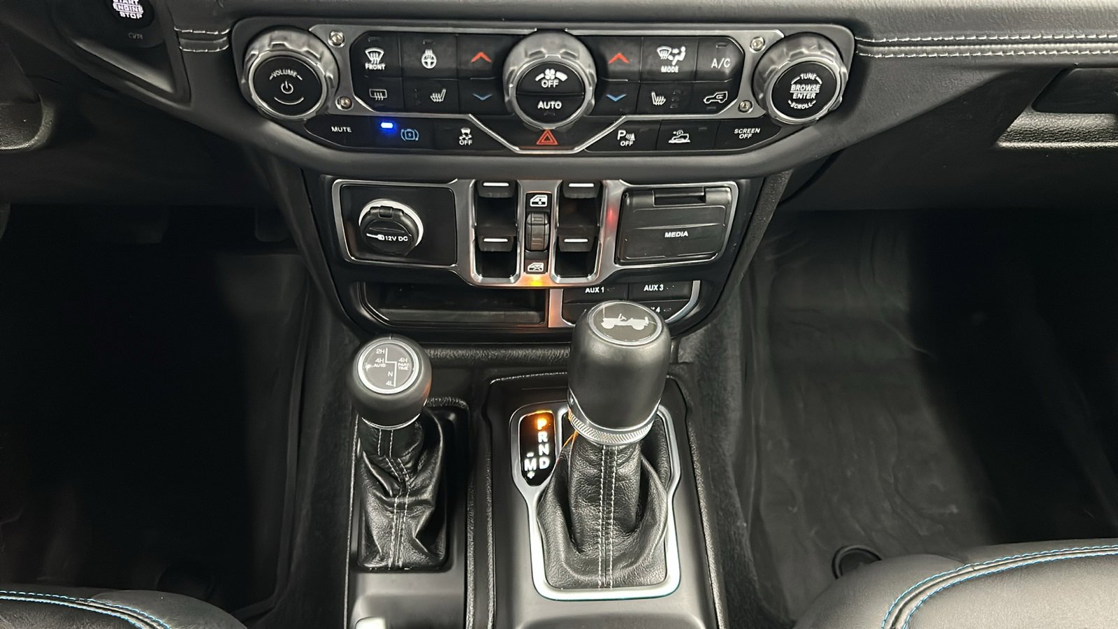 Used 2024 Jeep Wrangler High Altitude image 22