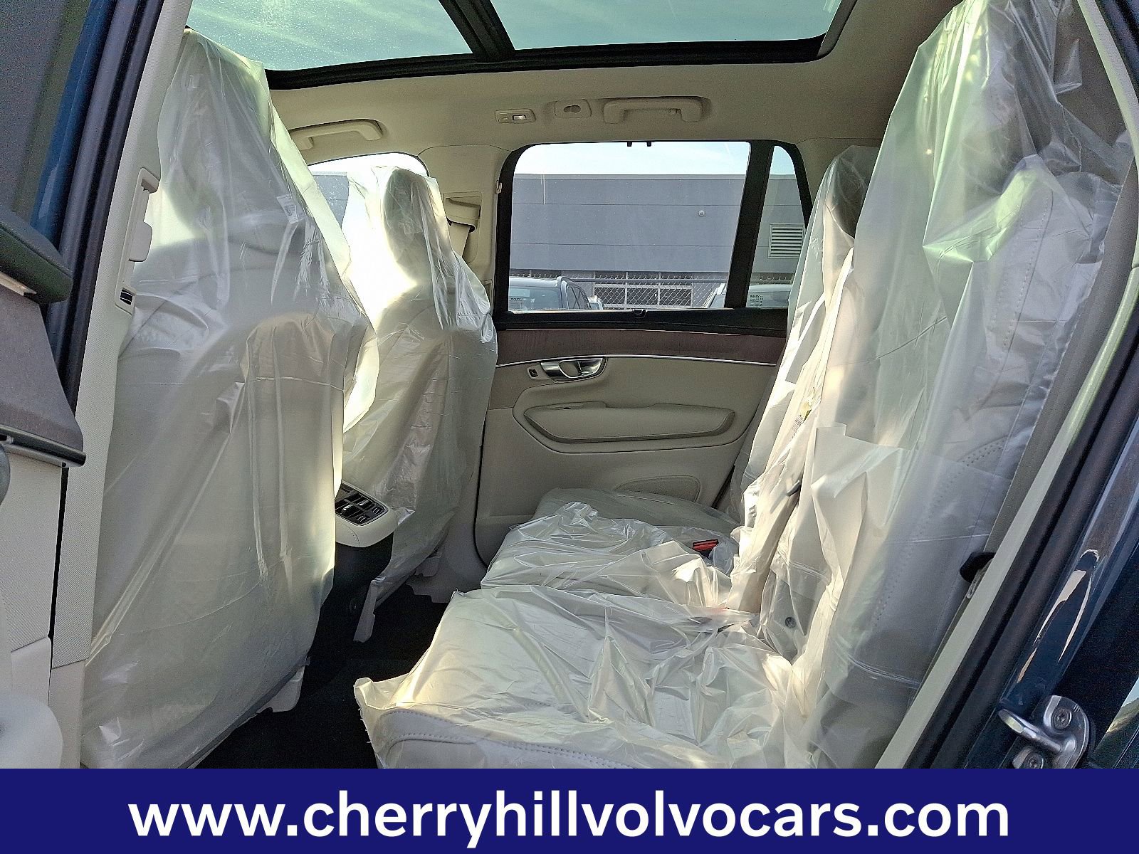 New 2026 Volvo XC90 B6 Ultra w/ Protection Package image 7