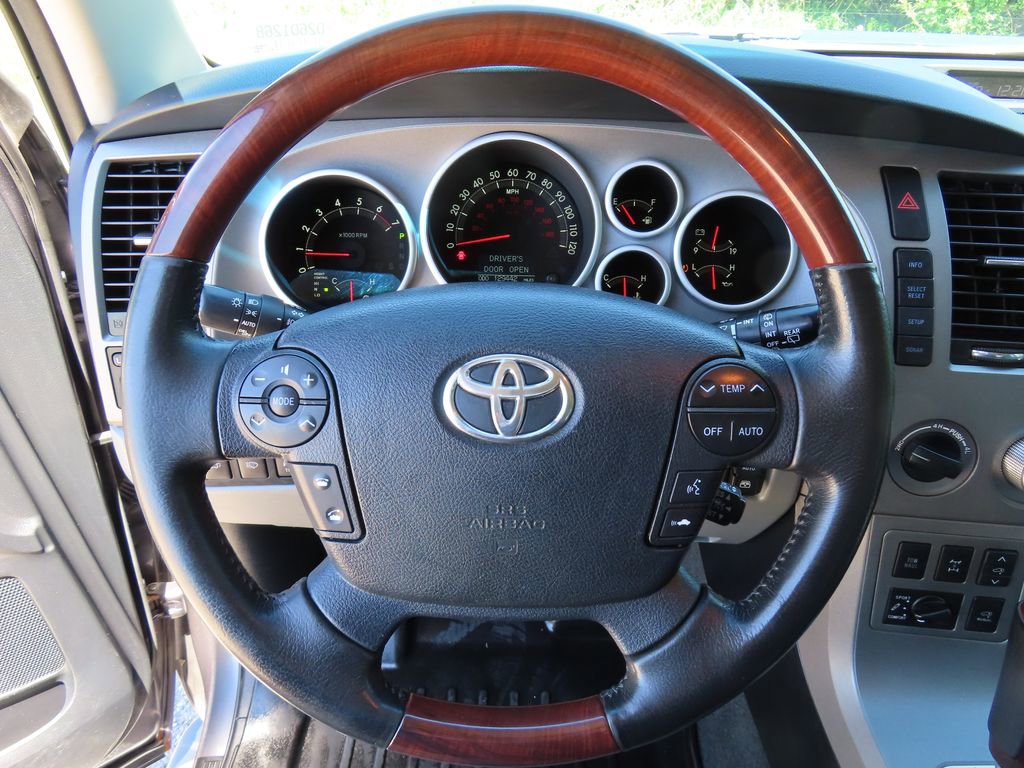 Used 2013 Toyota Sequoia Platinum AWD/4WD image 24
