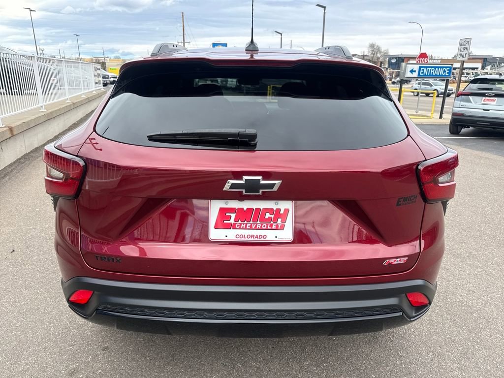 Used 2024 Chevrolet Trax RS w/ Sunroof Package image 4