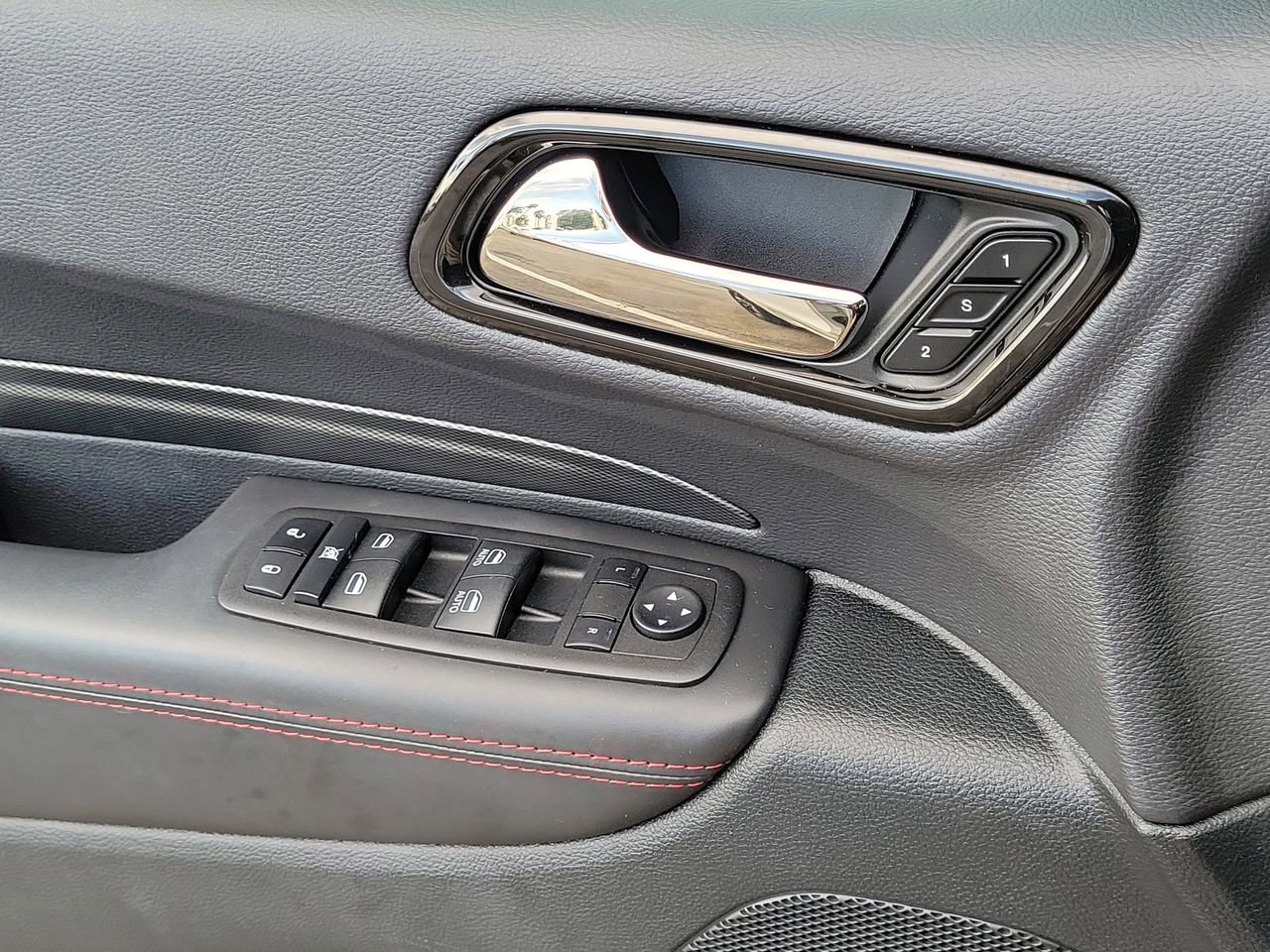 Used 2023 Dodge Durango R/T image 32