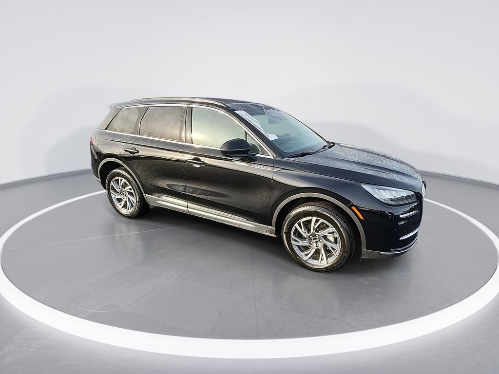 Used 2025 Lincoln Corsair FWD w/ Equipment Group 101A image 2