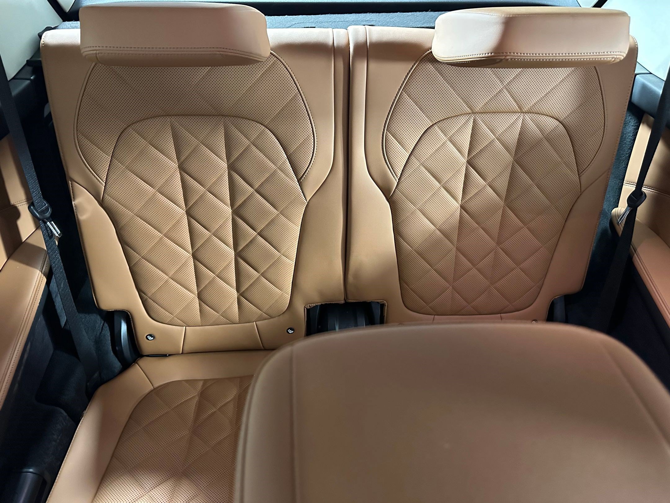 Used 2023 BMW X7 xDrive40i w/ Premium Package image 38