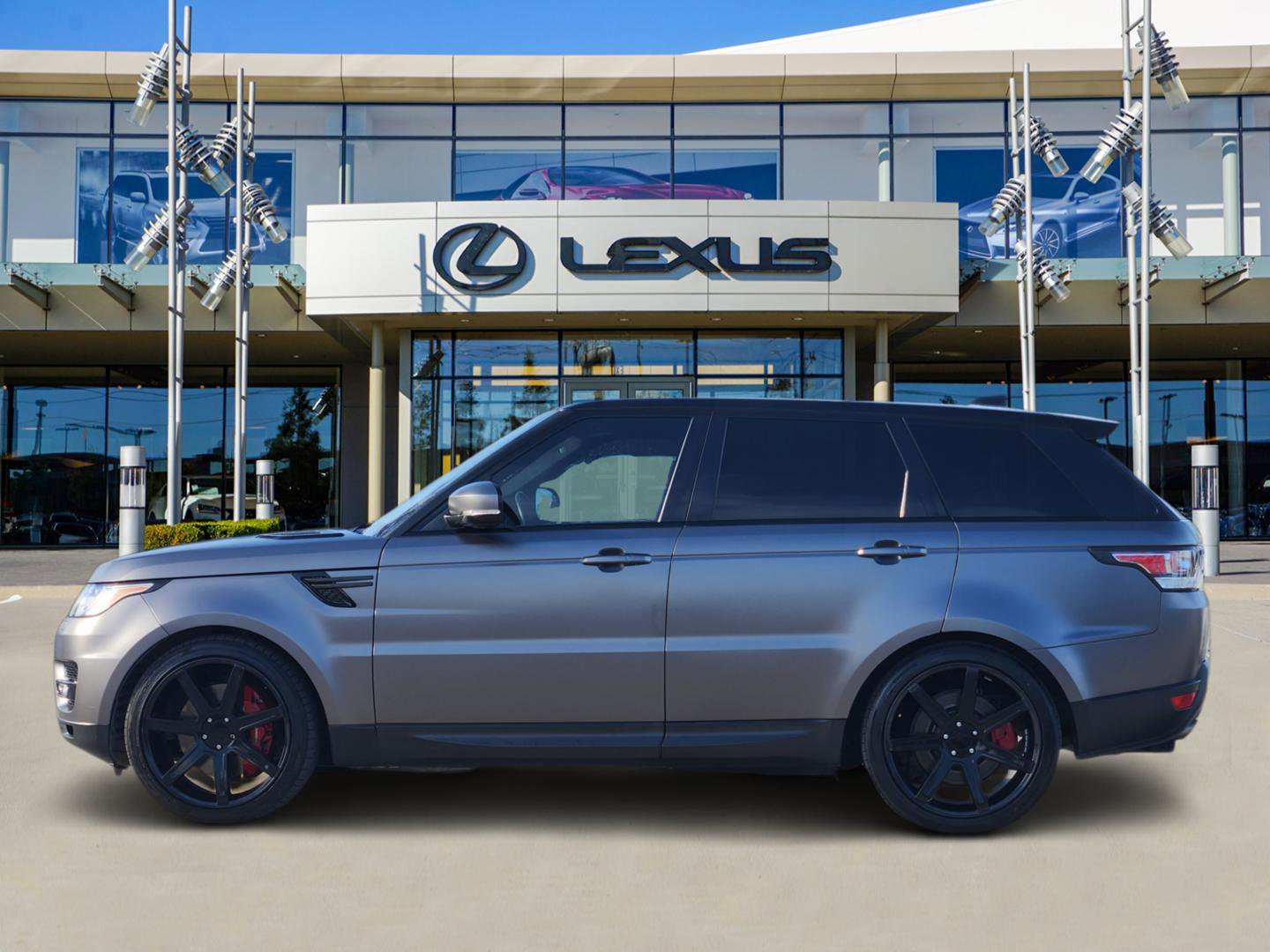 Used 2017 Land Rover Range Rover Sport image 3