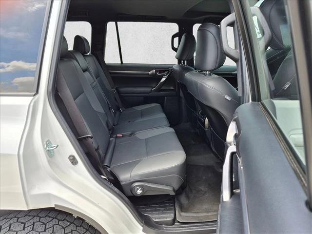 Used 2022 Lexus GX 460 w/ Black Line Special Edition AWD/4WD image 21