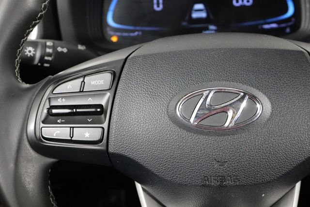 Used 2025 Hyundai Venue SEL FWD image 8
