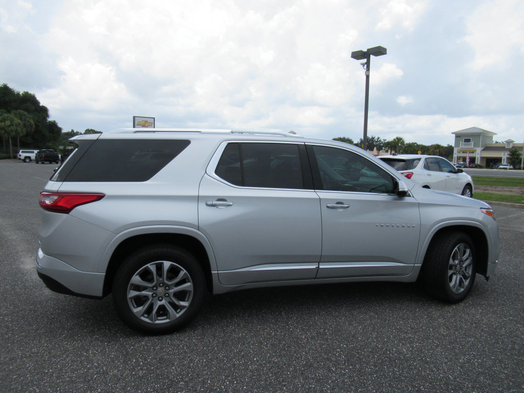 Used 2020 Chevrolet Traverse Premier FWD image 8