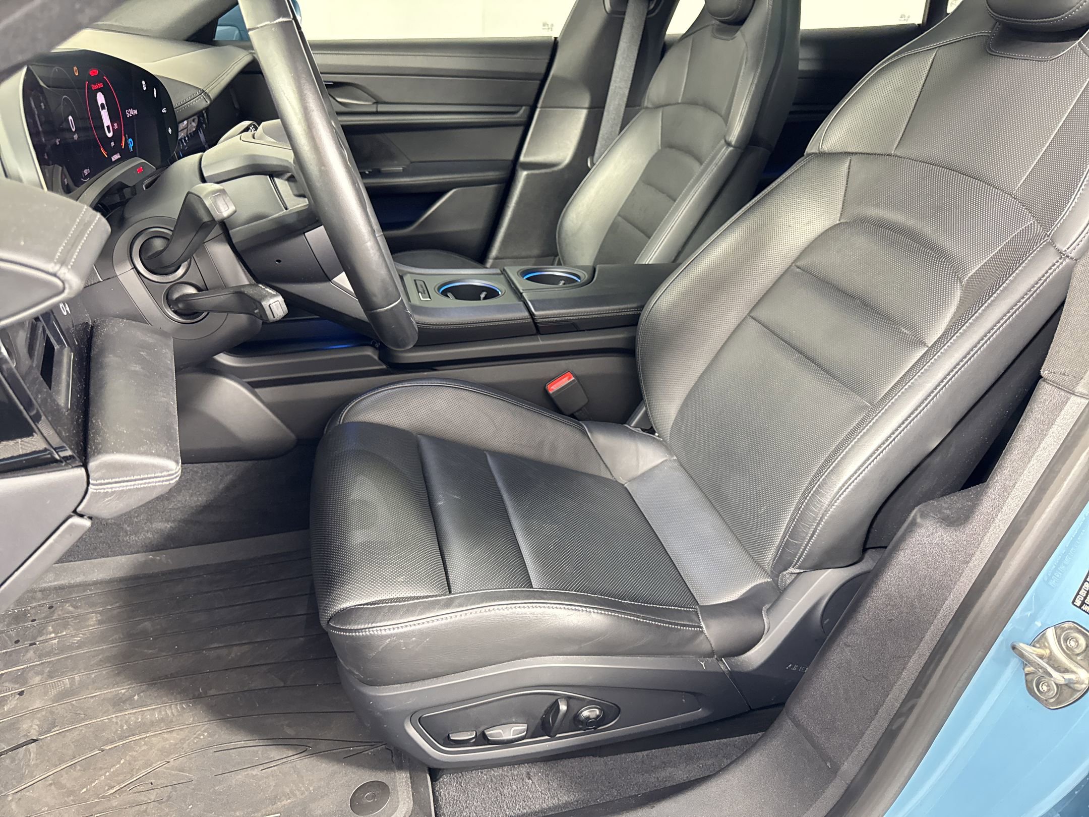 Certified 2021 Porsche Taycan 4S image 5