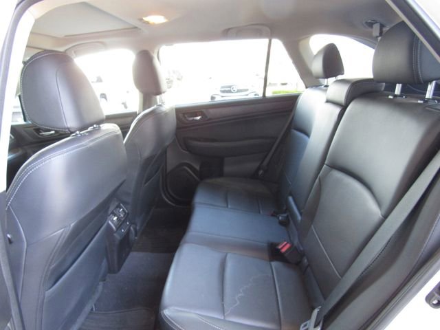 Used 2017 Subaru Outback 2.5i Limited image 16