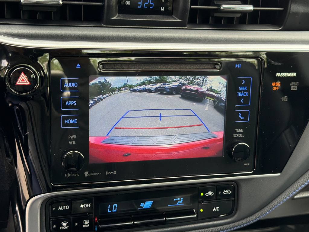 Used 2017 Toyota Corolla SE w/ SE Premium Package FWD image 28