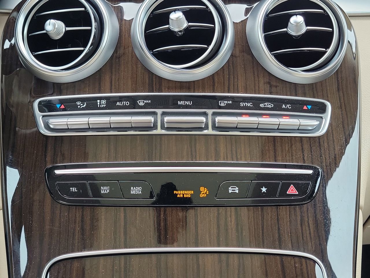 Certified 2022 Mercedes-Benz GLC 300 image 17