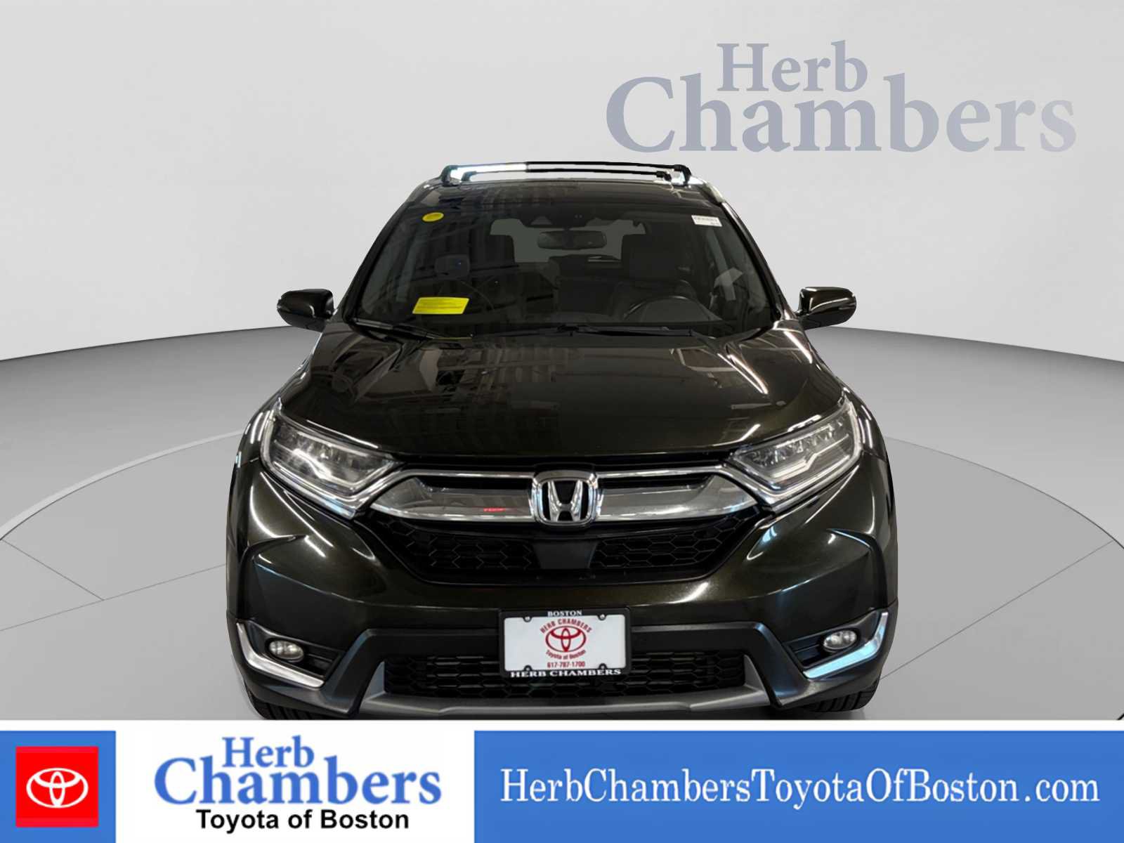 Used 2017 Honda CR-V Touring image 2