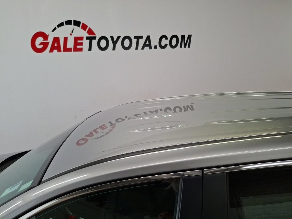 Used 2024 Toyota RAV4 LE AWD/4WD image 8