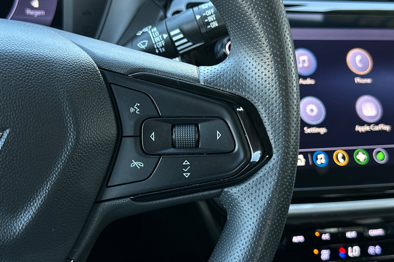 Used 2022 Chevrolet Bolt EUV LT image 31