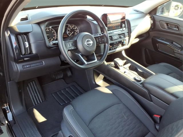 Certified 2025 Nissan Pathfinder S w/ Cargo Package AWD/4WD image 10