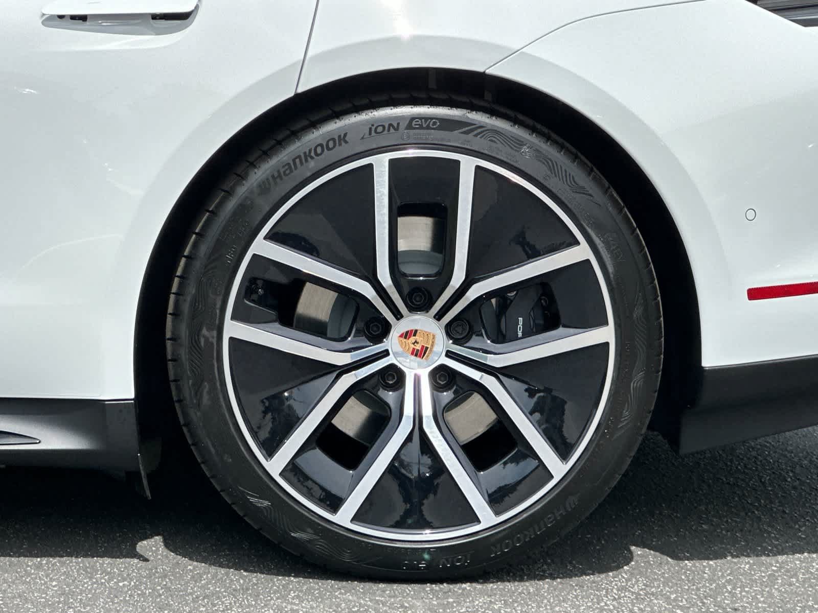 New 2026 Porsche Taycan AWD/4WD image 30