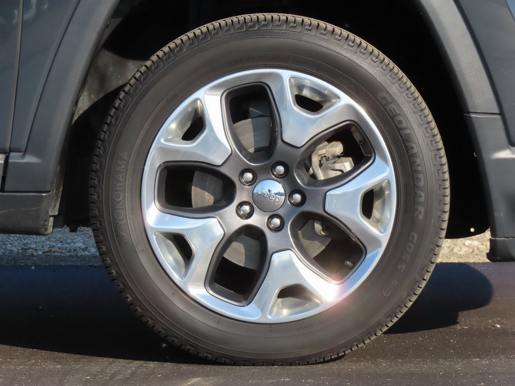 Used 2018 Jeep Compass Limited w/ Navigation Group image 16