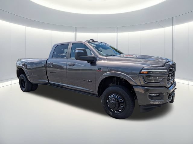 Used 2025 RAM 3500 Limited AWD/4WD image 8
