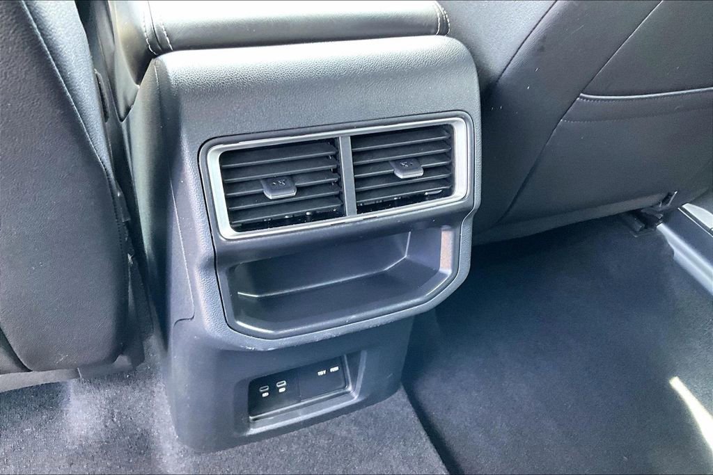 Certified 2025 Volkswagen Atlas Cross Sport SE FWD image 18