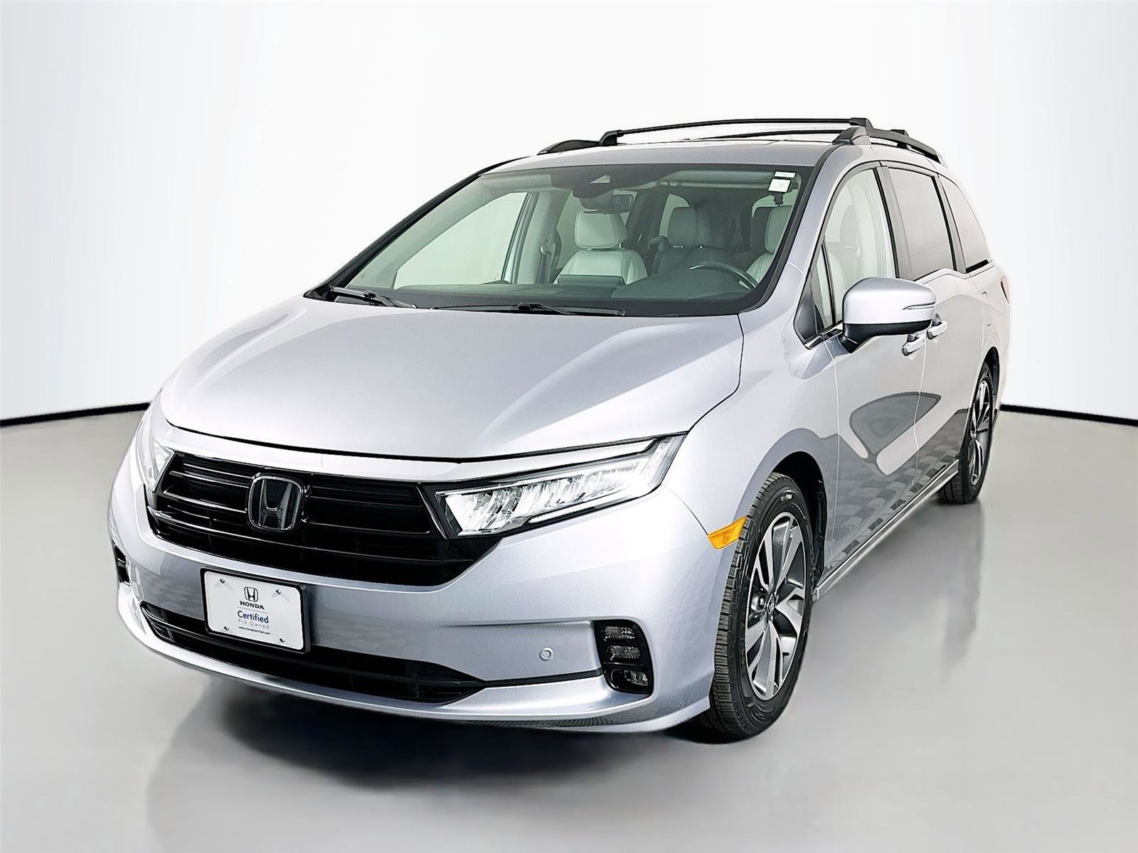 Certified 2022 Honda Odyssey Touring image 4