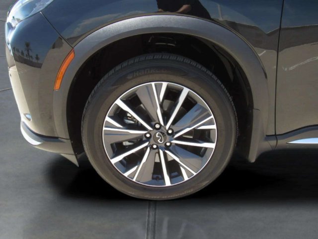 Used 2026 INFINITI QX60 Luxe w/ Family Package AWD/4WD image 4