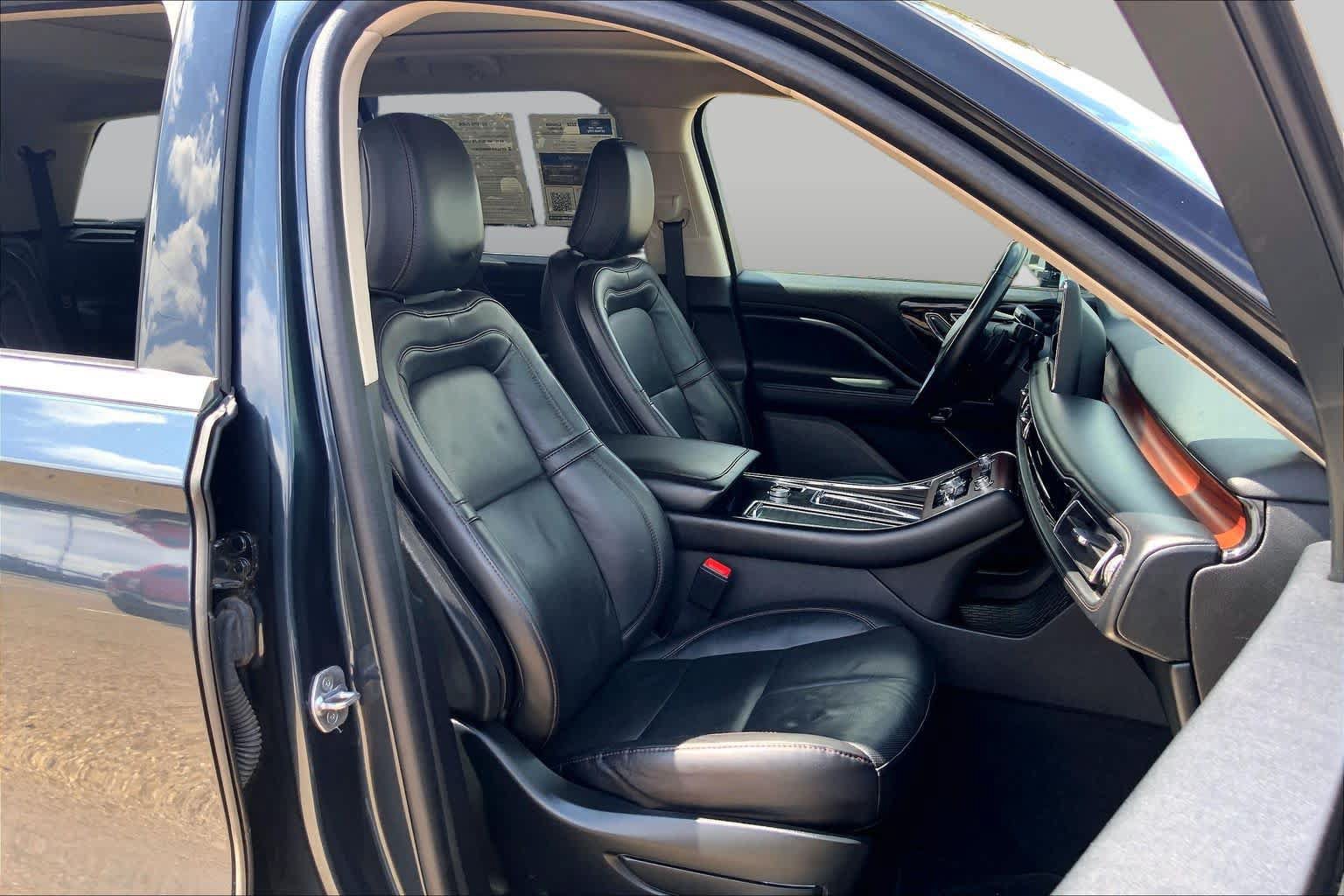 Used 2022 Lincoln Aviator Reserve w/ Elements Package Plus RWD image 9