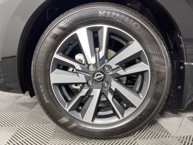 New 2025 Nissan Versa SV w/ Trunk Package image 12