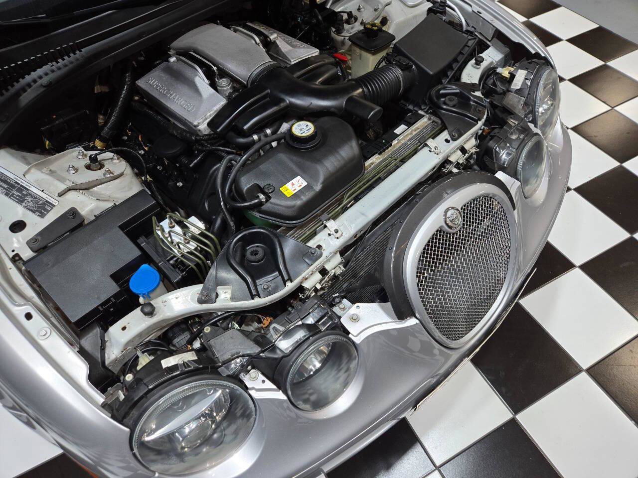 Used 2005 Jaguar S-TYPE R RWD image 49