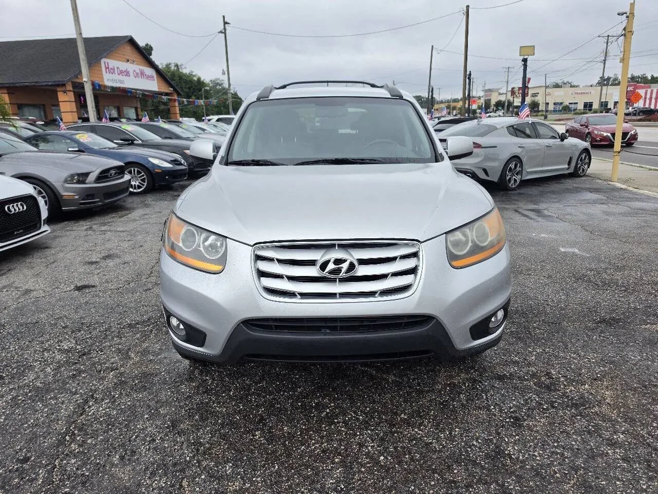 Used 2011 Hyundai Santa Fe SE FWD image 3