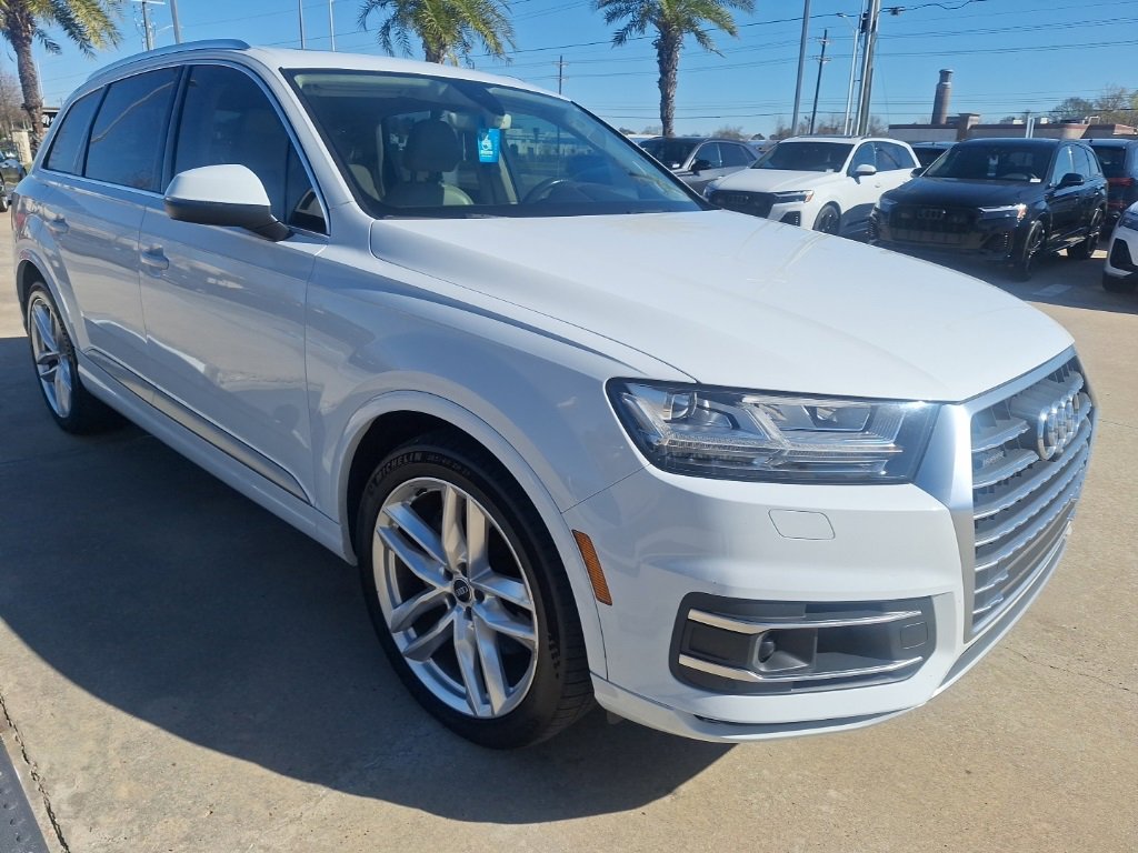 Used 2017 Audi Q7 3.0T Prestige image 4