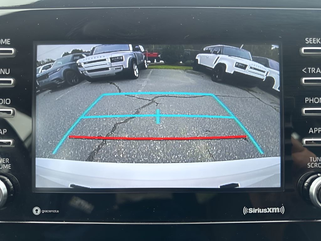 Used 2024 Toyota Camry SE image 19