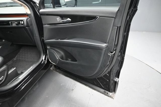 Certified 2023 Lincoln Nautilus Reserve FWD image 33