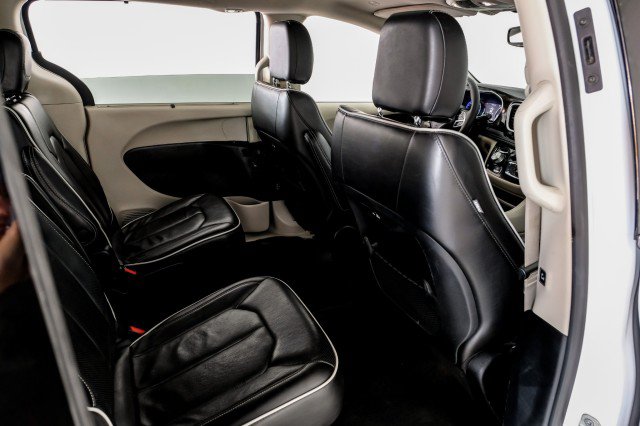 Used 2022 Chrysler Pacifica Limited FWD image 37