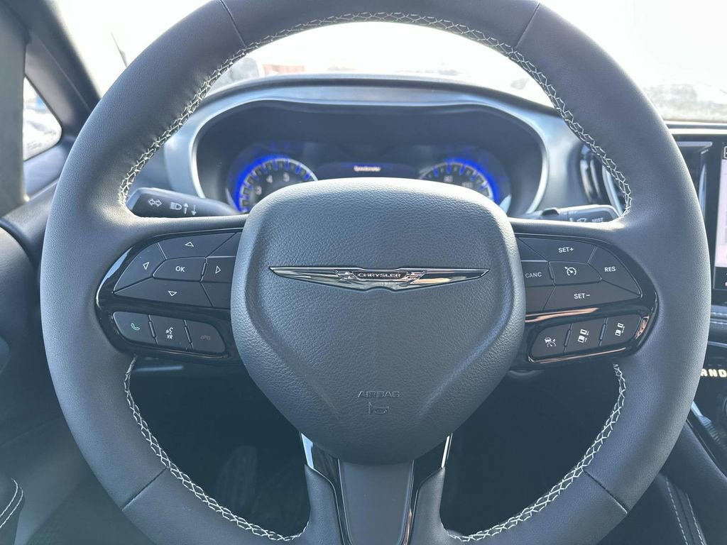 New 2026 Chrysler Pacifica Limited w/ S Appearance Package image 15