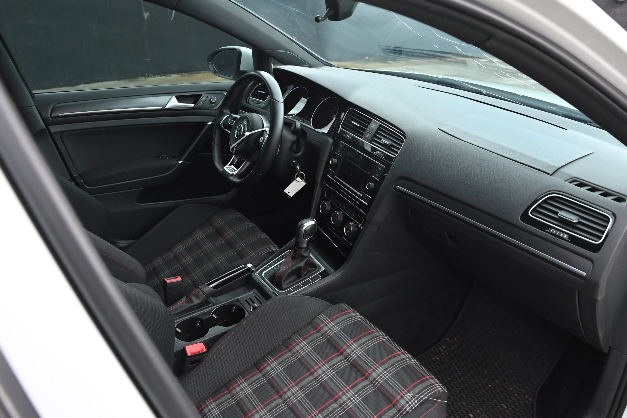 Used 2020 Volkswagen GTI S FWD image 14