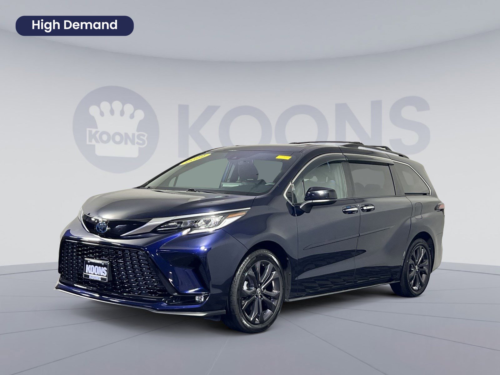 Used 2022 Toyota Sienna XSE