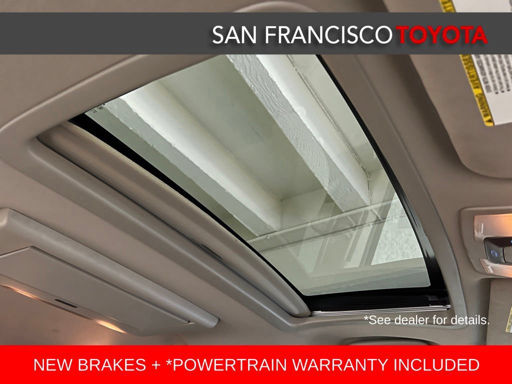 Used 2016 Toyota Sienna XLE Premium FWD image 24