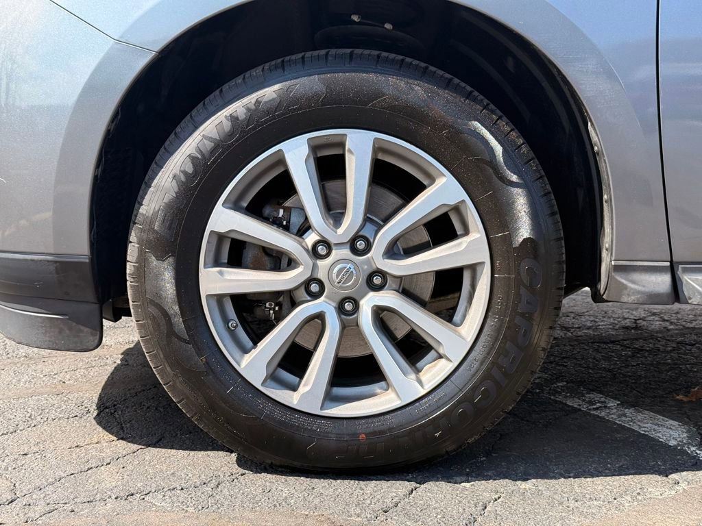 Used 2016 Nissan Pathfinder SV image 10