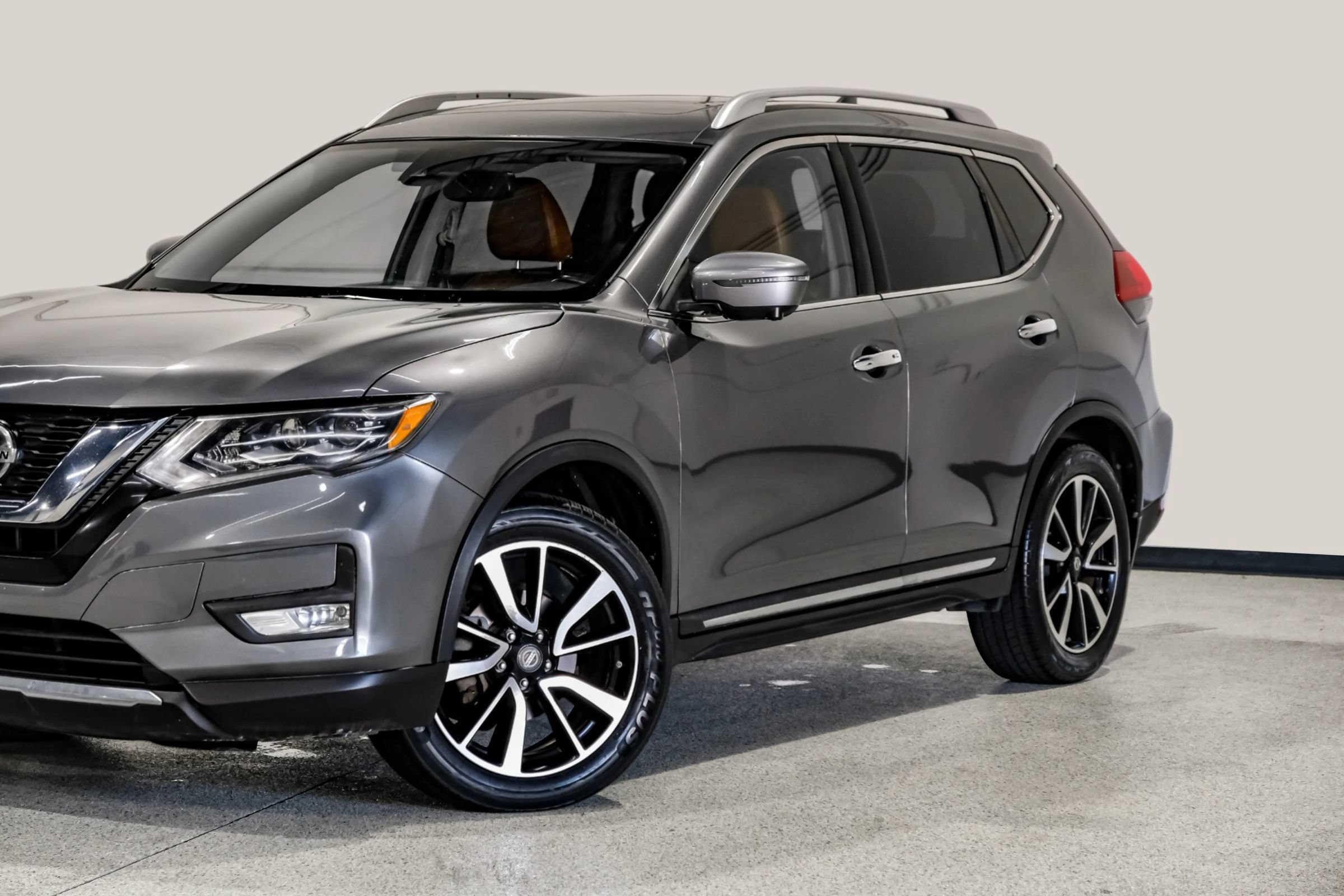 Used 2018 Nissan Rogue SL w/ Premium Package FWD image 10