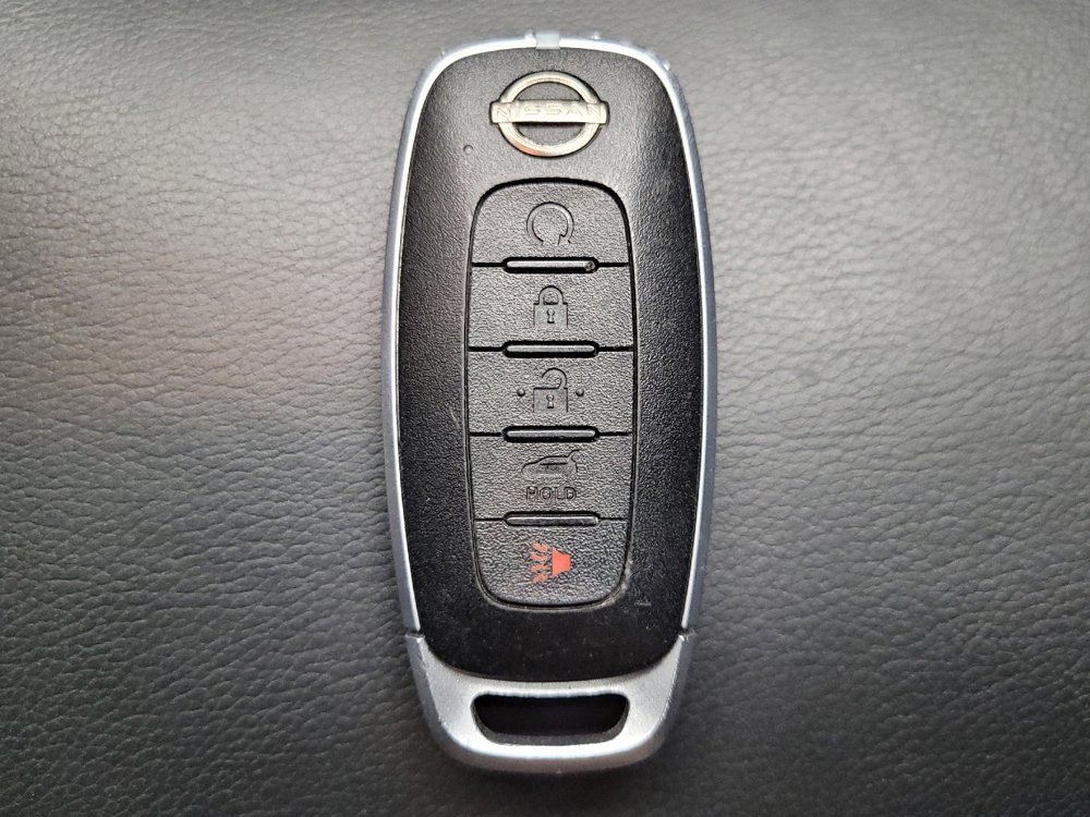 Used 2023 Nissan Rogue SL w/ SL Premium Package image 32